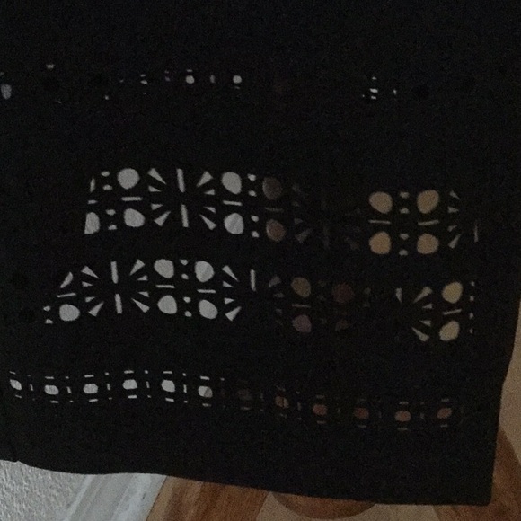 1 Left! Medium Amanda & Chelsea Laser Cut Skirt - Picture 2 of 3